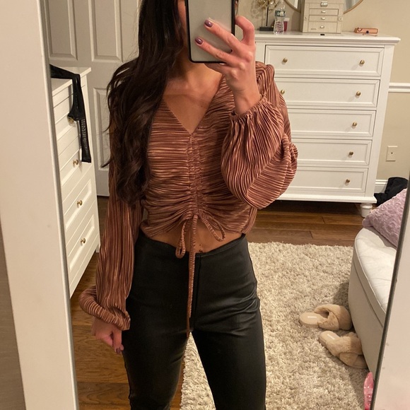 Idem Ditto- Long Sleeve Crop Top With Pull Tie - Picture 5 of 8